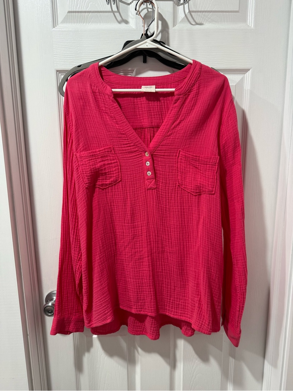 Mote Relaxed Pink Button-Front slub cotton long sleeve V-Neck Top